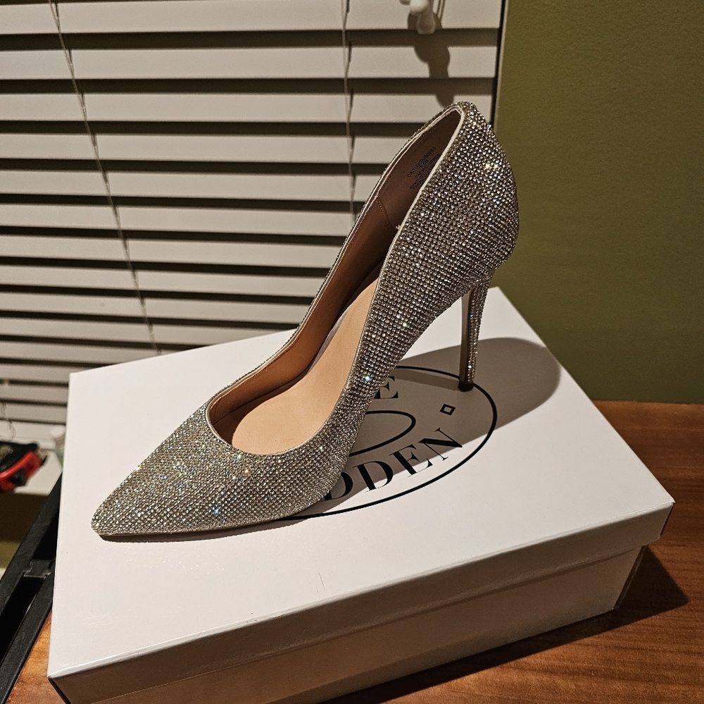 Crystal Pump, Steve Madden, Worn Once